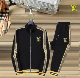 Picture of LV SweatSuits _SKULVM-3XL12yn1729161